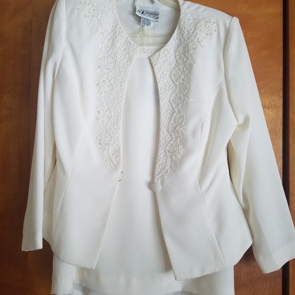 Suit size 10